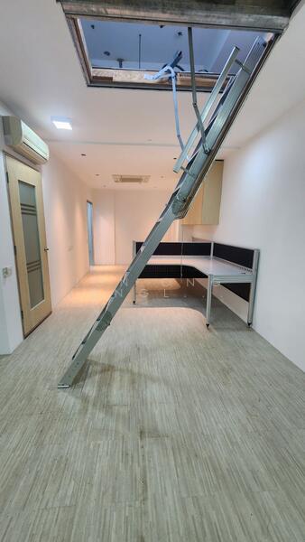 Eunos Techpark, 60 Kaki Bukit Place, 1,324 sqft, Factory / Workshop (B2) For Sale, by Jon Ong (Onglai) 王金祥, 60019751 - Stairs - CommercialGuru.com.sg