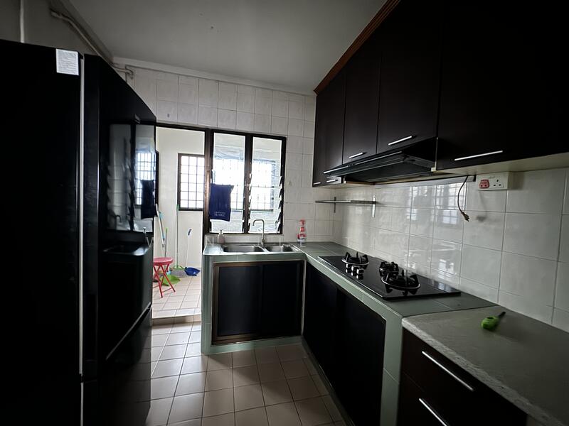 976 Hougang Street 91, 976 Hougang Street 91, 3 Bedrooms, 1,076 sqft, HDB Flat For Rent, by Wan Jie Tay, 60019825 - Kitchen - PropertyGuru.com.sg