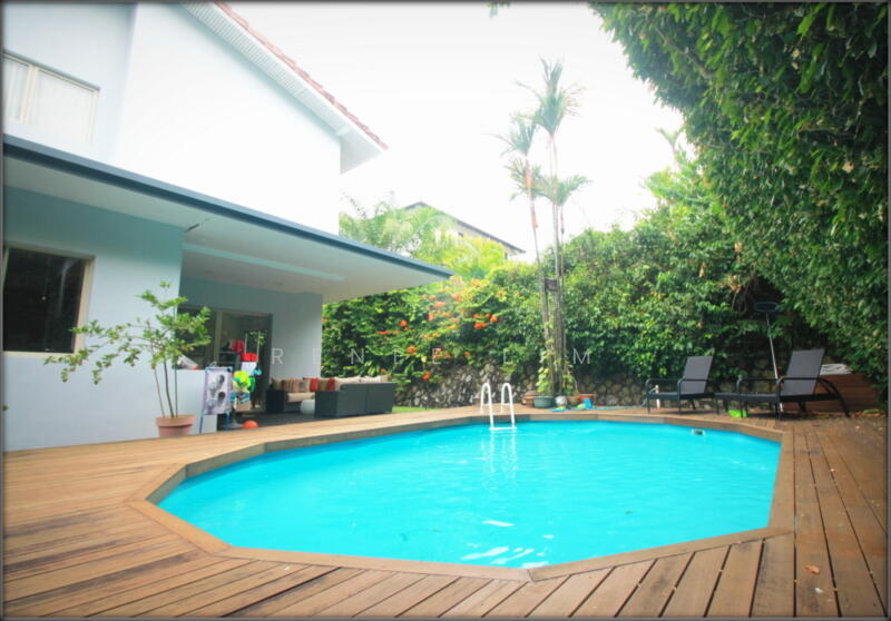 Deck Pool