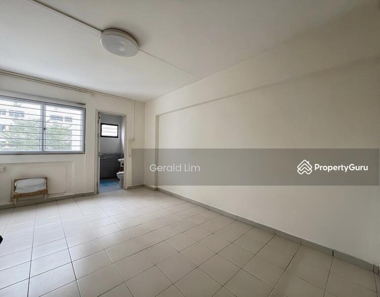 For Sale - 688 Hougang Street 61