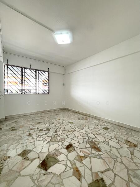 For Sale - 352 Hougang Avenue 7