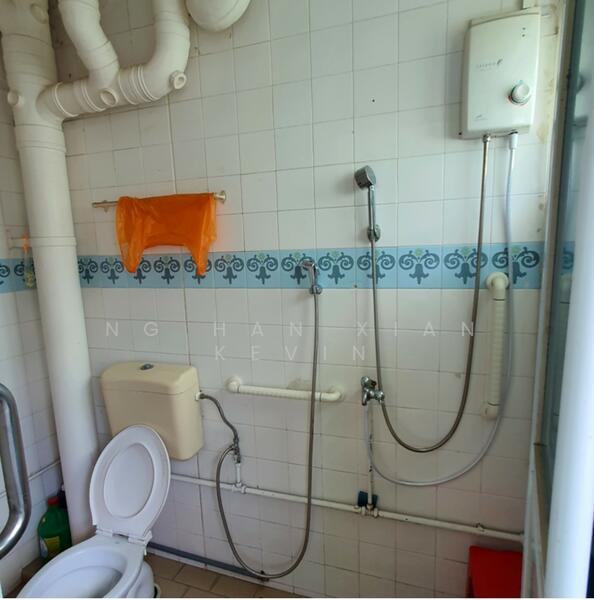 941 Jurong West Street 91, 941 Jurong West Street 91, Room Rental, 100 sqft, HDB Flat For Rent, by Ng Han Xian Kevin, 60020439 - Bathroom - PropertyGuru.com.sg