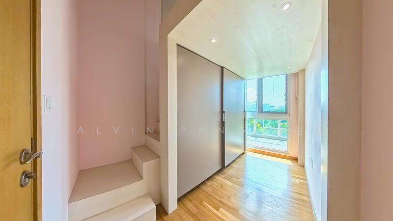 Common Bedroom (Loft Bed)
