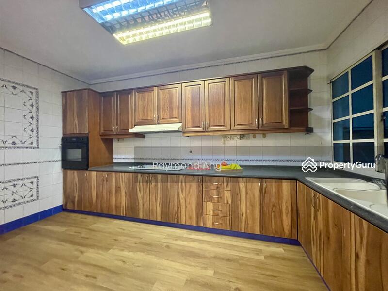 Dry Kitchen