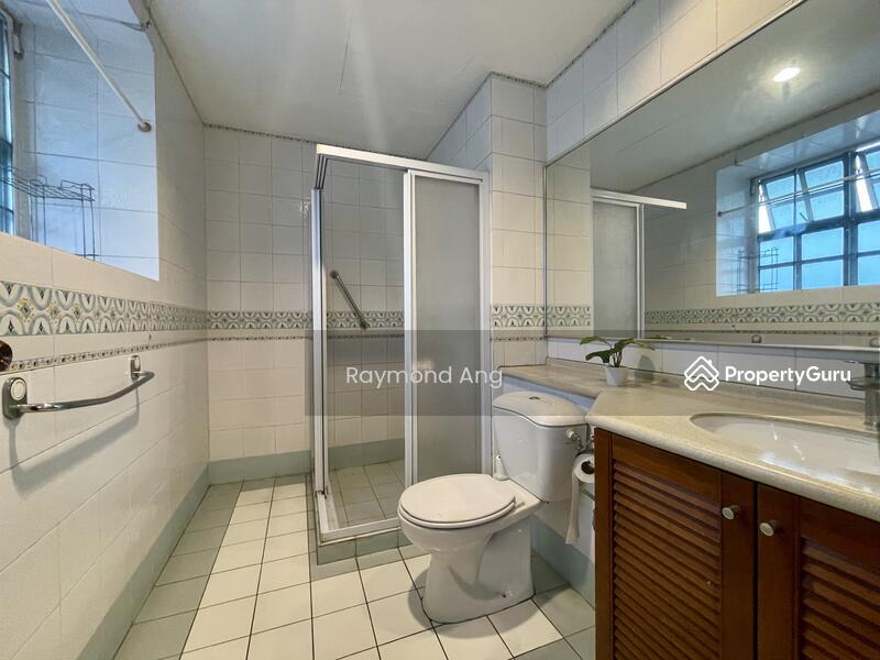 Junior Master Bathroom