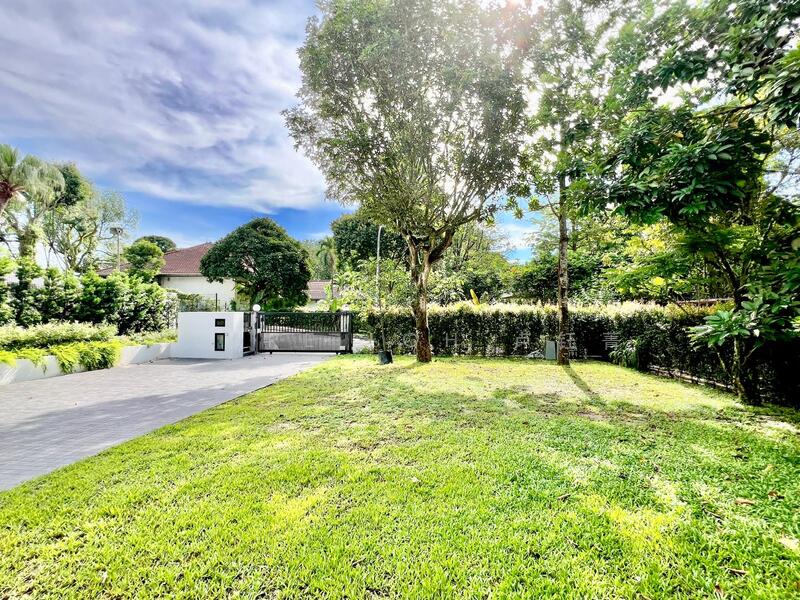 +65.89533345 Bukit Timah Road Brand New Black and White Bungalow, , 4 Bedrooms, 2,680 sqft, Good Class Bungalow For Rent, by Clare Loh 卢煜婕, 60020774 - Garden - PropertyGuru.com.sg