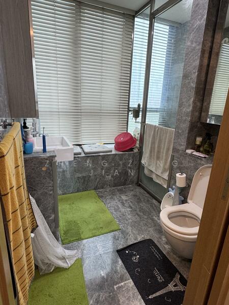 Skyline Residences, 610 Telok Blangah Road, 2 Bedrooms, 829 sqft, Condominium For Rent, by Zheng Zong Jian, 60020955 - Bathroom - PropertyGuru.com.sg
