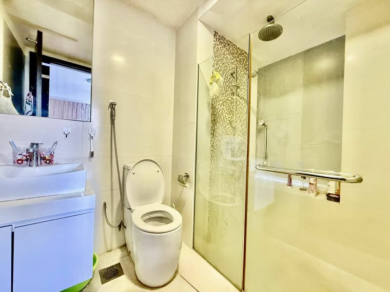 Regent Residences Condominium For Sale at S$ 1,400,000 | PropertyGuru Singapore