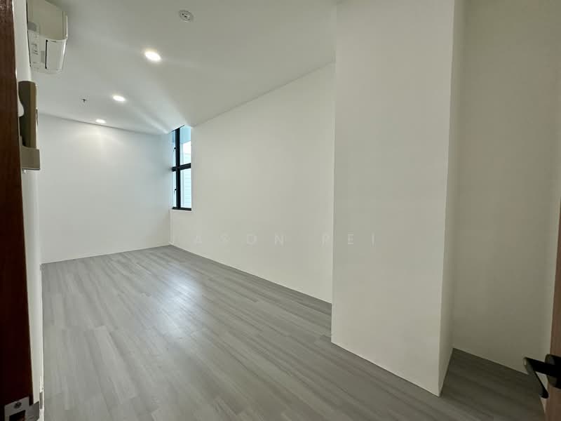 Woodlands 11, 11 Woodlands Close, 100 sqft, Light Industrial (B1) For Rent, by Jason Rei, 60021366 - Bedroom - CommercialGuru.com.sg