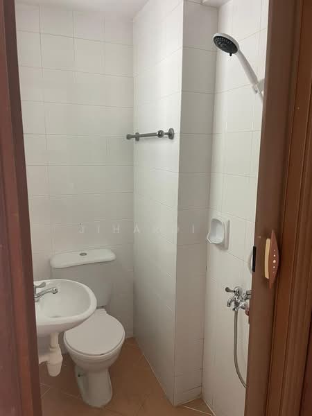 Chestervale, 31 Bangkit Road, Room Rental, 1,450 sqft, Condominium For Rent, by Jihardi, 60021562 - Bathroom - PropertyGuru.com.sg