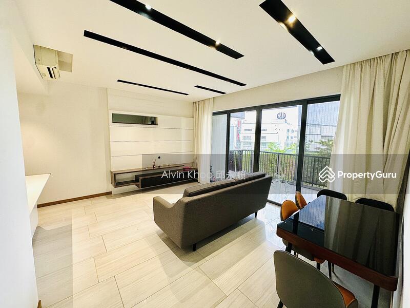 Living / Dining Area