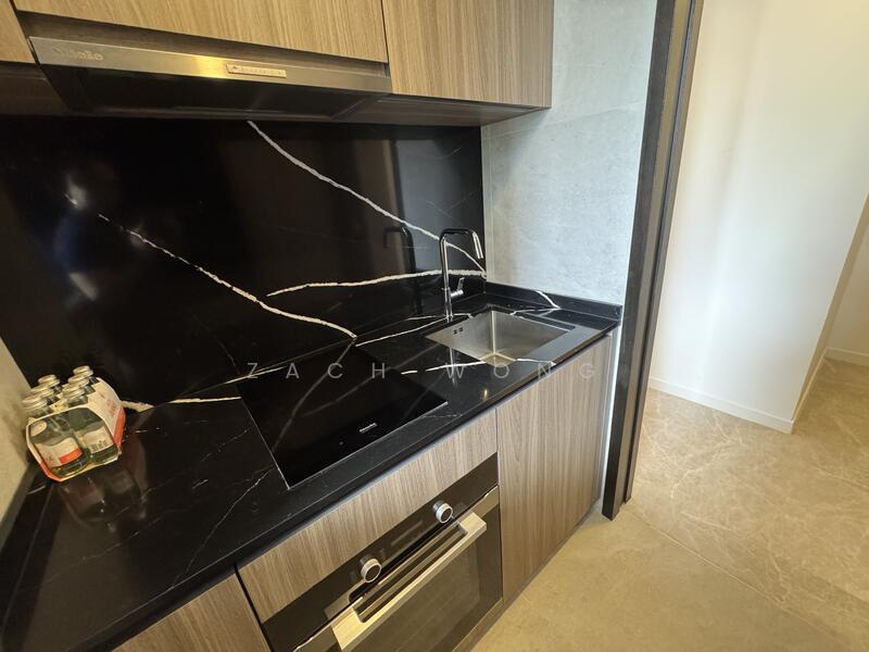 Irwell Hill Residences, 6 Irwell Hill, 2 Bedrooms, 678 sqft, Condominium For Rent, by Zach Wong, 60021789 - Kitchen - PropertyGuru.com.sg