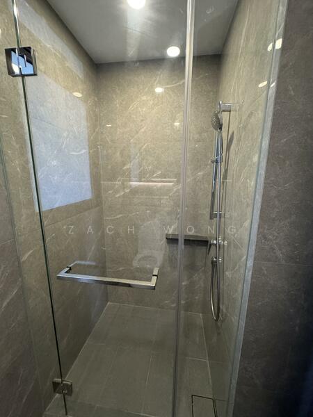 Irwell Hill Residences, 6 Irwell Hill, 2 Bedrooms, 678 sqft, Condominium For Rent, by Zach Wong, 60021789 - Bathroom - PropertyGuru.com.sg