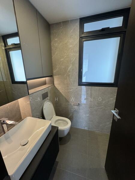 Irwell Hill Residences, 6 Irwell Hill, 2 Bedrooms, 678 sqft, Condominium For Rent, by Zach Wong, 60021789 - Bathroom - PropertyGuru.com.sg