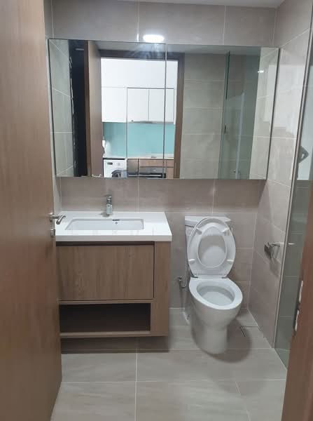 Kingsford Waterbay, 74 Upper Serangoon View, 1 Bedroom, 484 sqft, Condominium For Rent, by Carol Gan, 60021895 - Bathroom - PropertyGuru.com.sg