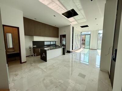 For Rent - Brand New Corner Terrace D15