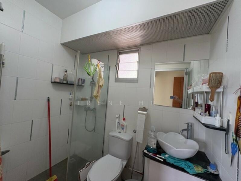 22 Teban Gardens Road, 22 Teban Gardens Road, 3 Bedrooms, 990 sqft, HDB Flat For Rent, by Irene Ho, 60022543 - Bathroom - PropertyGuru.com.sg