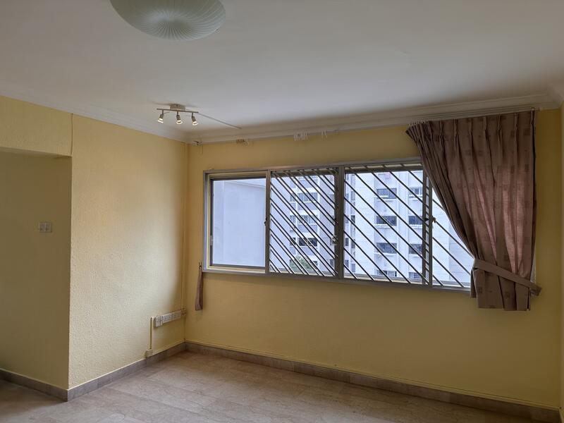 62 Dakota Crescent HDB Flat For Sale at S$ 938,800 | PropertyGuru Singapore - Living Room