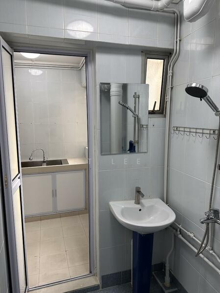 62 Dakota Crescent HDB Flat For Sale at S$ 938,800 | PropertyGuru Singapore - Bathroom