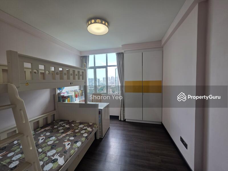 Big bedroom 2