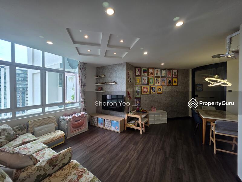 Bright and Spacious. Unlocked view