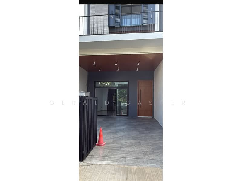 23 Jalan Sankam, Jalan sankam, 5 Bedrooms, 4,758 sqft, Terraced House For Sale, by Gerald Gasper, 60023208 - Entrance - PropertyGuru.com.sg