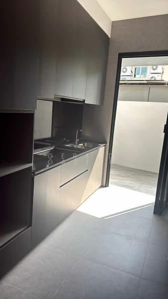23 Jalan Sankam, Jalan sankam, 5 Bedrooms, 4,758 sqft, Terraced House For Sale, by Gerald Gasper, 60023208 - Kitchen - PropertyGuru.com.sg