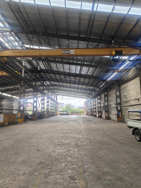 Tuas workshop with overhead cranes