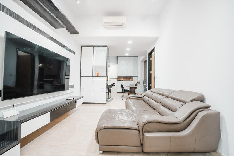 Maple Woods, 985 Bukit Timah Road, 2 Bedrooms, 951 sqft, Condominium For Rent, by Celest Ho, 60023308 - Living Room - PropertyGuru.com.sg