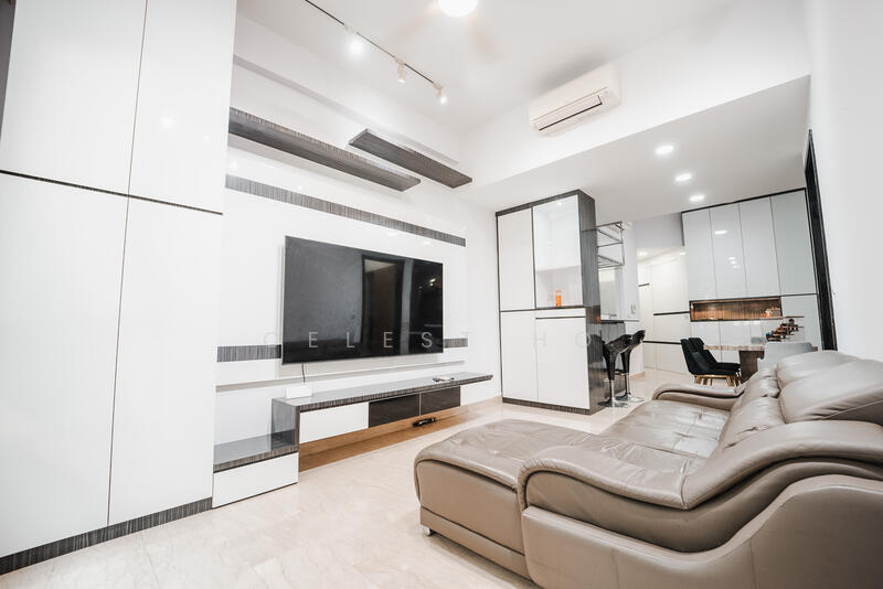 Maple Woods, 985 Bukit Timah Road, 2 Bedrooms, 951 sqft, Condominium For Rent, by Celest Ho, 60023308 - Living Room - PropertyGuru.com.sg