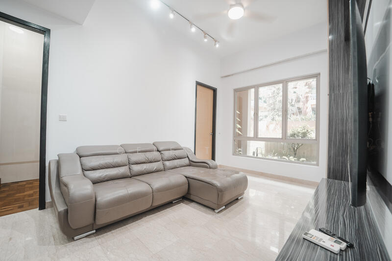 Maple Woods, 985 Bukit Timah Road, 2 Bedrooms, 951 sqft, Condominium For Rent, by Celest Ho, 60023308 - Living Room - PropertyGuru.com.sg