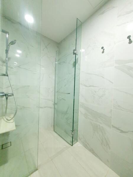 Forest Woods, , 1 Bedroom, 517 sqft, Condominium For Rent, by Eric Foo, 60023515 - Bathroom - PropertyGuru.com.sg