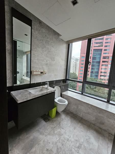 OUE Twin Peaks, 33 Leonie Hill Road, 3 Bedrooms, 1,399 sqft, Condominium For Rent, by Tiffany Sheng, 60023528 - Bathroom - PropertyGuru.com.sg