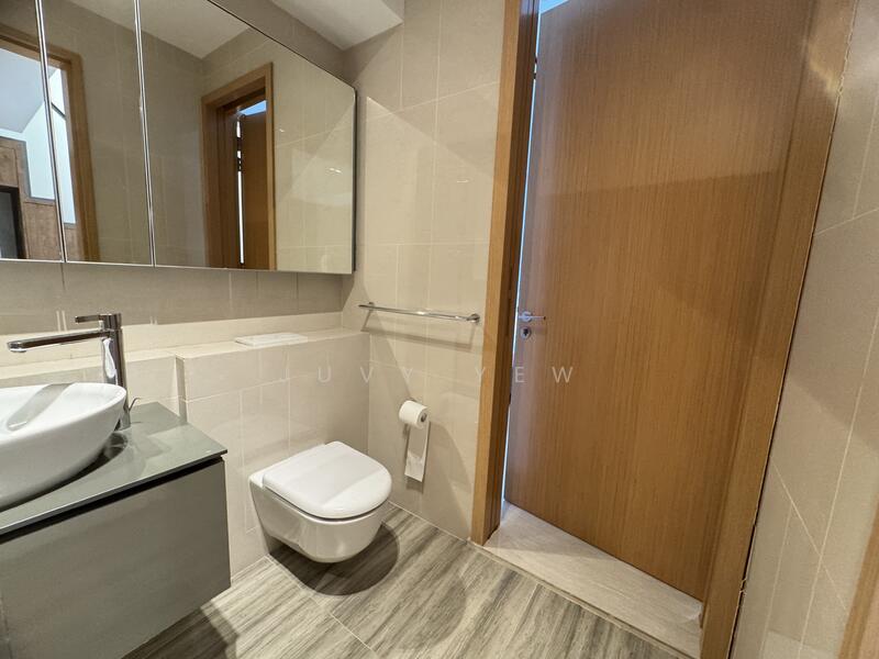 Pollen & Bleu, 15 Farrer Drive, 2 Bedrooms, 1,163 sqft, Condominium For Rent, by Juvy Yew, 60023896 - Bathroom - PropertyGuru.com.sg
