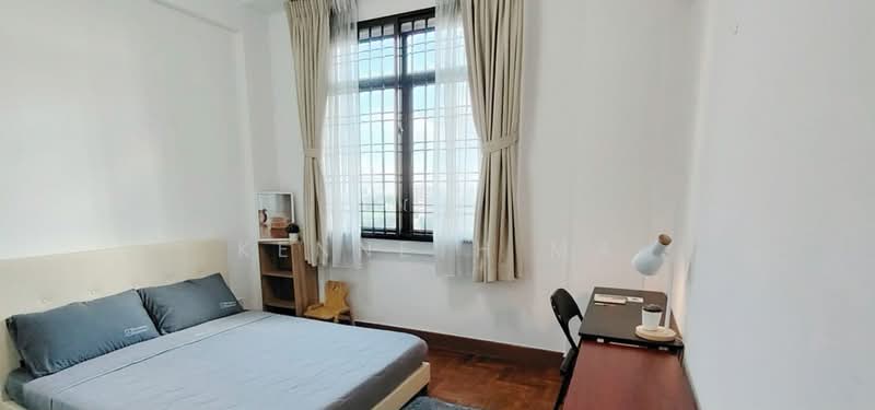 Parc Oasis, 35 Jurong East Avenue 1, Room Rental, 200 sqft, Condominium For Rent, by Kenneth Ma, 60024007 - Bedroom - PropertyGuru.com.sg