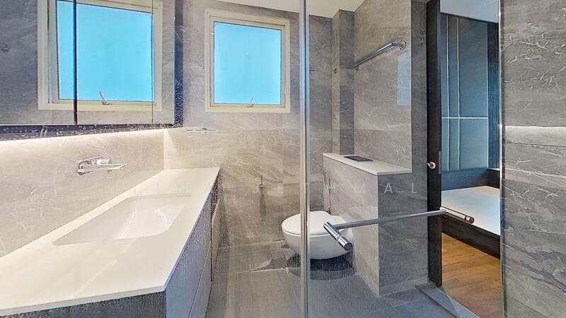Crystal Rhu, 8A Tanjong Rhu Road, 3 Bedrooms, 1,291 sqft, Condominium For Sale, by Tina Jethmal, 60024155 - Bathroom - PropertyGuru.com.sg