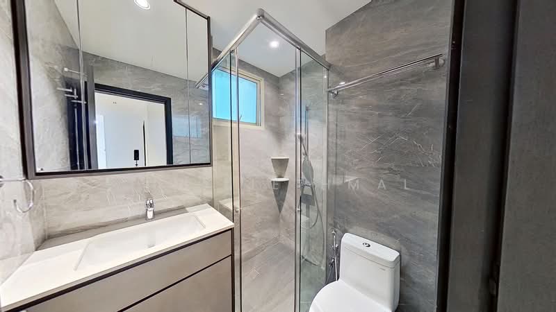 Crystal Rhu, 8A Tanjong Rhu Road, East Coast / Marine Parade, 3 Bedrooms, 1,281 sqft, Condominium For Sale, by Tina Jethmal, 60024155 - Common Bathroom - PropertyGuru.com.sg