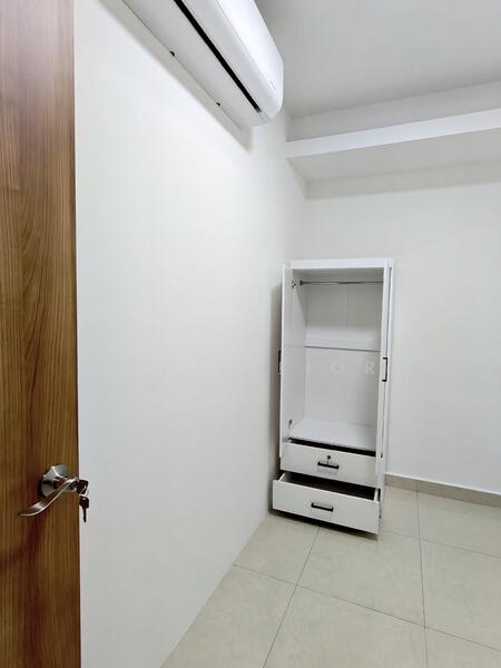 Small Room $1200