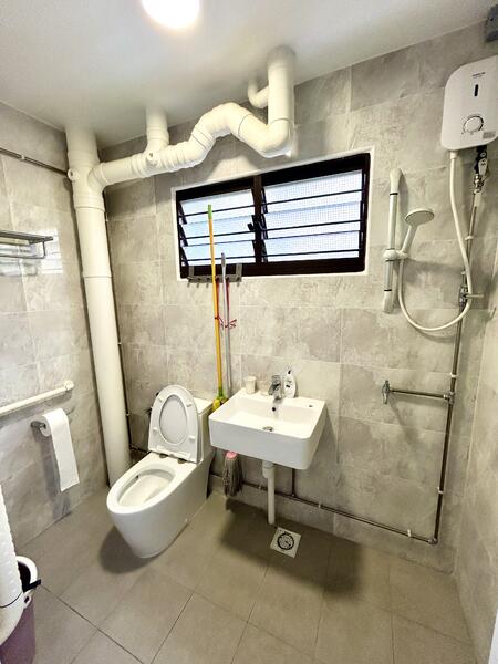 145 Simei Street 2, 145 Simei Street 2, 3 Bedrooms, 1,313 sqft, HDB Flat For Rent, by Toby Cai 蔡稚享, 60024402 - Bathroom - PropertyGuru.com.sg