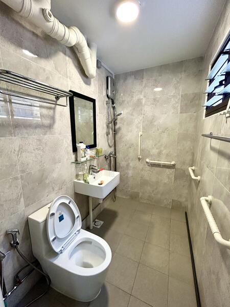 145 Simei Street 2, 145 Simei Street 2, 3 Bedrooms, 1,313 sqft, HDB Flat For Rent, by Toby Cai 蔡稚享, 60024402 - Bathroom - PropertyGuru.com.sg
