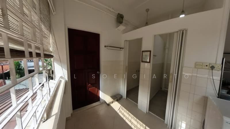 158 Upper East Coast Road, 158Upper East Coast Road, 3 Bedrooms, 1,300 sqft, Apartment For Rent, by Ariel Soeigiarto, 60024483 - PropertyGuru.com.sg