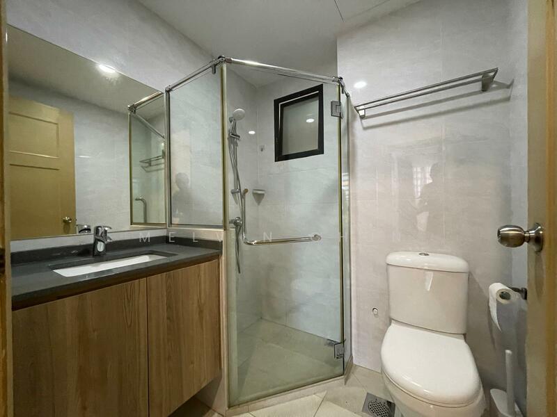 Heritage View, 8 Dover Rise, 3 Bedrooms, 1,195 sqft, Condominium For Rent, by Melvin Chun, 60024764 - Bathroom - PropertyGuru.com.sg
