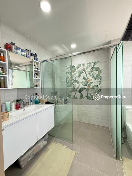 For Sale - ★ Loyang Villas ★ Lovingly Maintained 3.5 sty Terrace ★