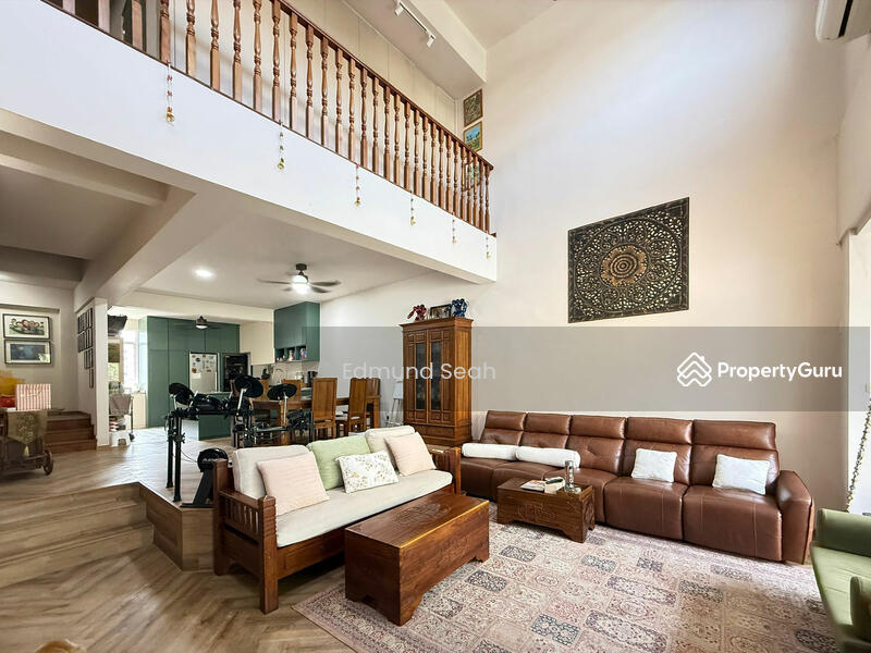 For Sale - ★ Loyang Villas ★ Lovingly Maintained 3.5 sty Terrace ★