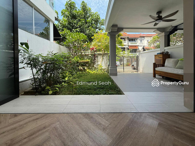 For Sale - ★ Loyang Villas ★ Lovingly Maintained 3.5 sty Terrace ★