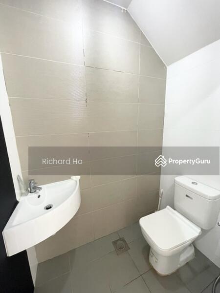 Level 1 - Common Toilet