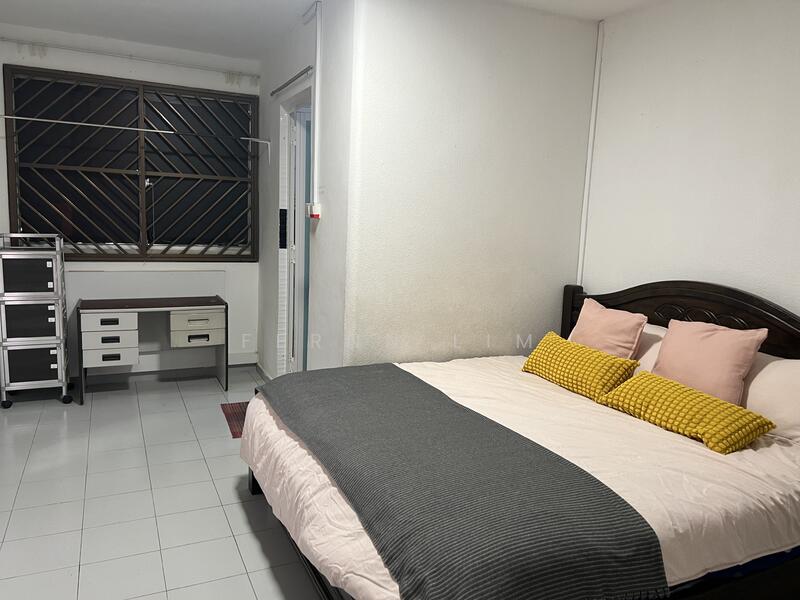 743 Jurong West Street 73, 743 Jurong West Street 73, 2 Bedrooms, 1,000 sqft, HDB Flat For Rent, by Fernn Lim, 60025505 - Bedroom - PropertyGuru.com.sg