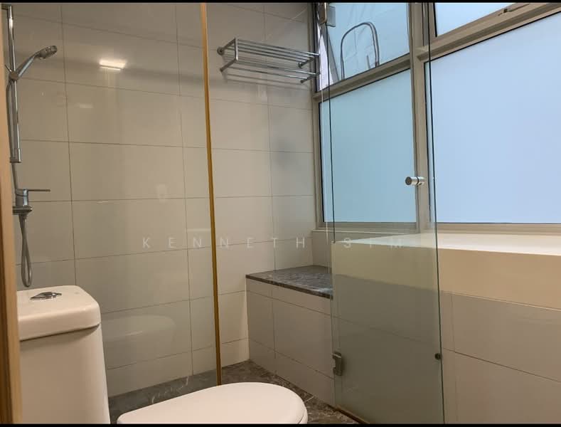 Summerdale, 2 Boon Lay Drive, Room Rental, 160 sqft, Condominium For Rent, by Kenneth Sim, 60025731 - Caspian attached Bathroom - PropertyGuru.com.sg