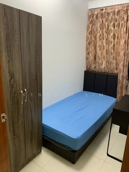 Summerdale, 2 Boon Lay Drive, Room Rental, 160 sqft, Condominium For Rent, by Kenneth Sim, 60025731 - Caspian balcony CC3 room $1000 - PropertyGuru.com.sg