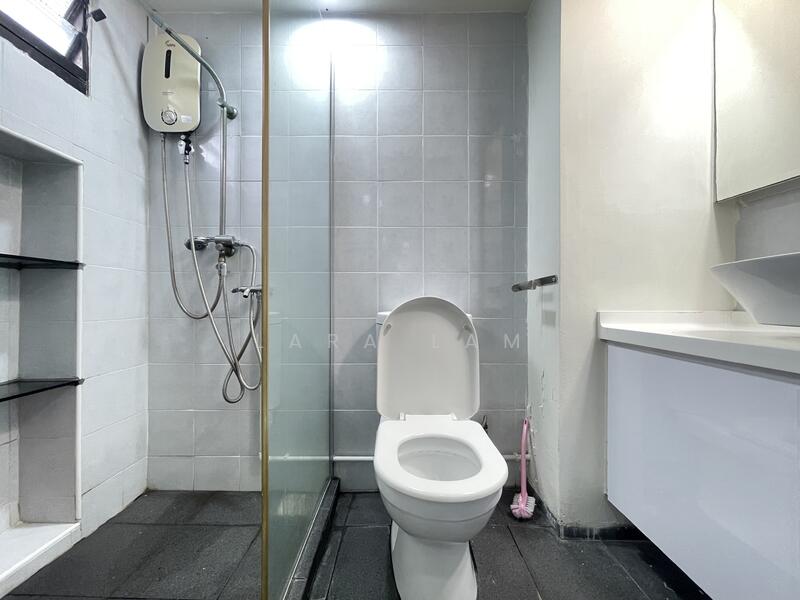 For Rent - 174 Lompang Road